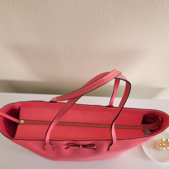 🔥SALE🔥Beautiful ♠️ Kate Spade Tote - Picture 2 of 14